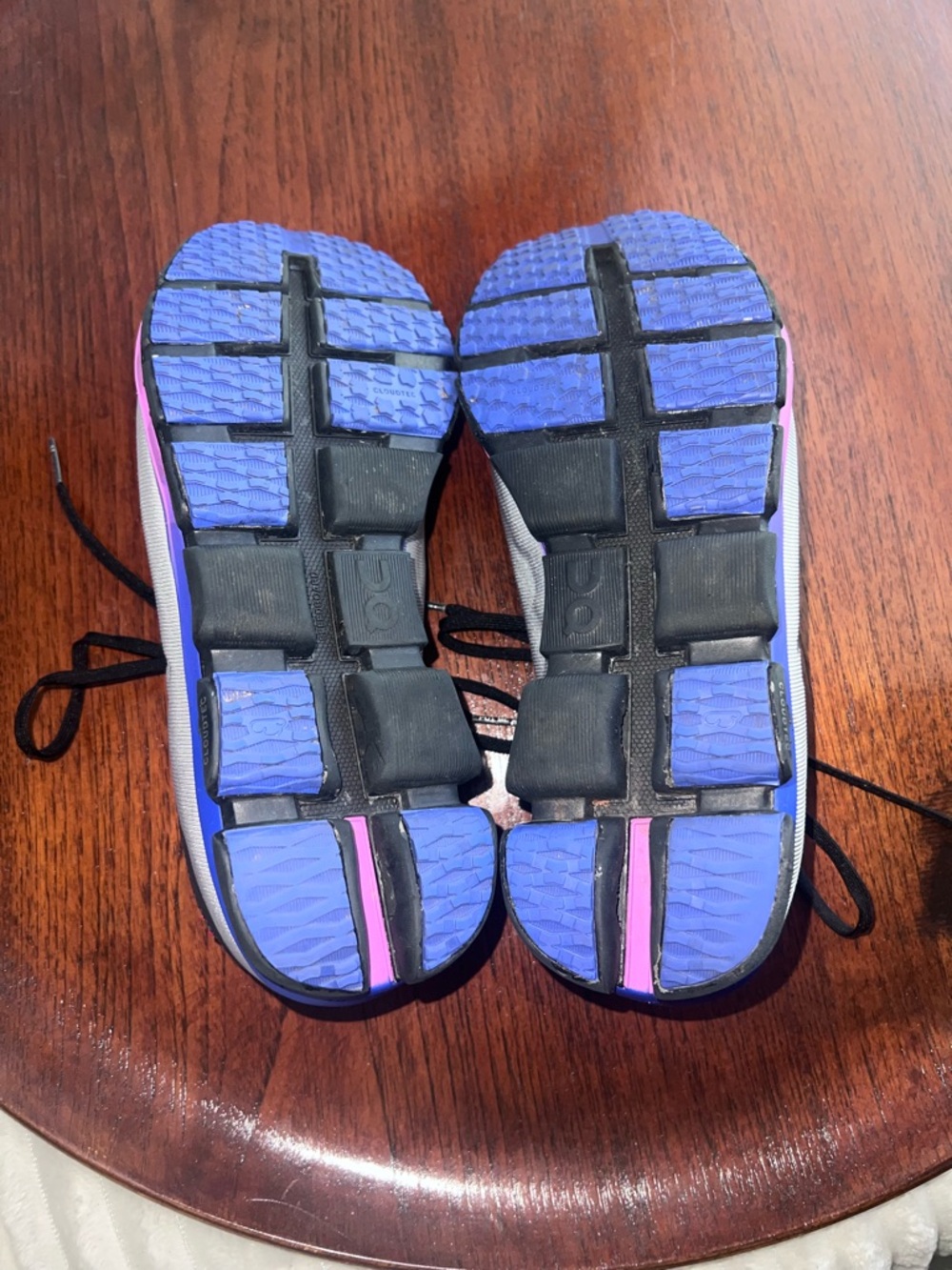 On Running Women's Sneakers in Grey with Black and colorful Details - Picture 5 of 12